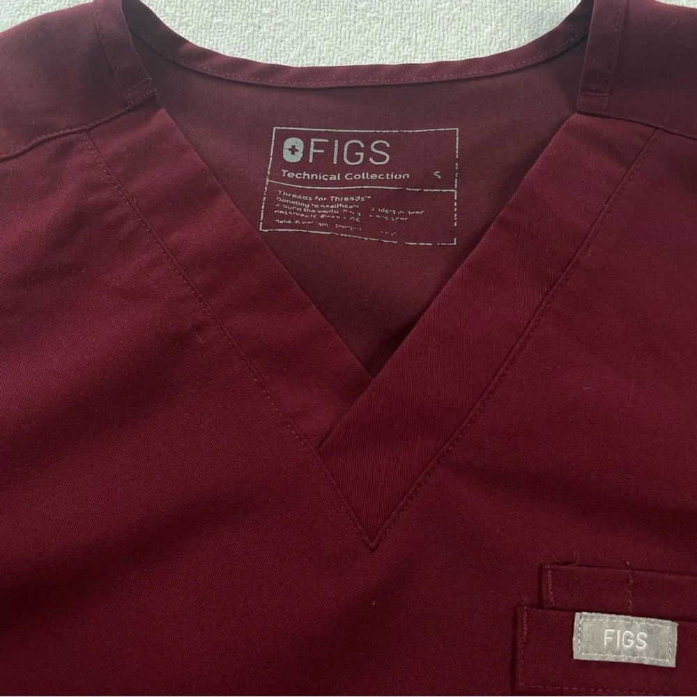 Figs Maroon V-Neck Scrub ~ Size Small‎  Healthcare ~ Medical Staff
